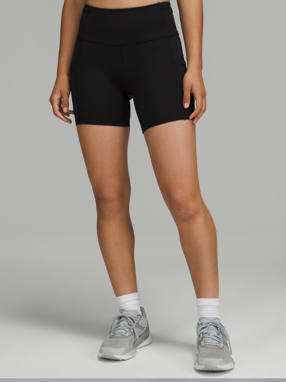 Lululemon Fast And Free Short 6" *Non-Reflective size 4
